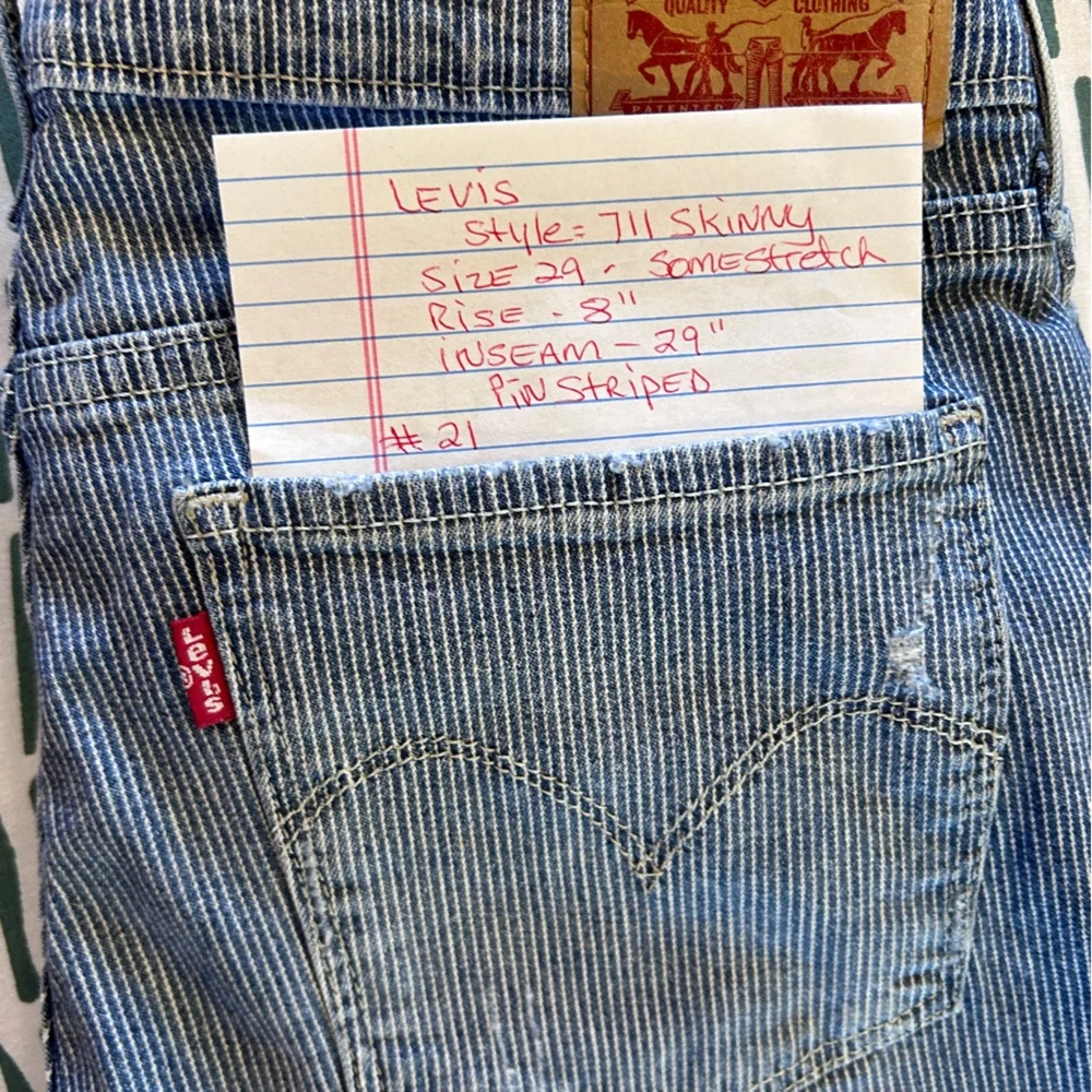 Levi's Women's Striped Light Blue Pin Striped Straight Leg Jeans - Picture 6 of 6